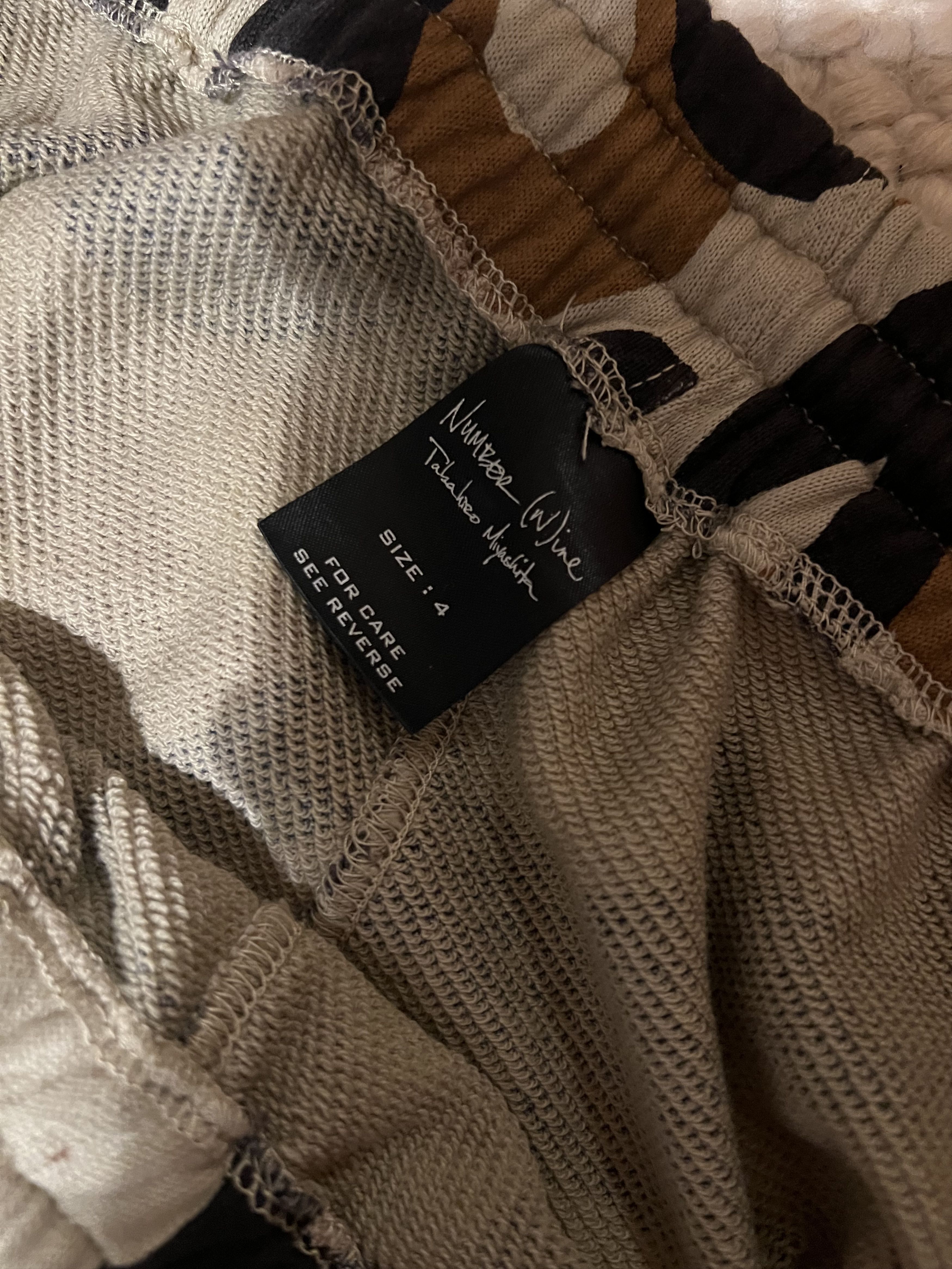 Number (N)ine AW04 Number (N)ine tribal sweatpants Size US 30 / EU 46 - 4 Thumbnail