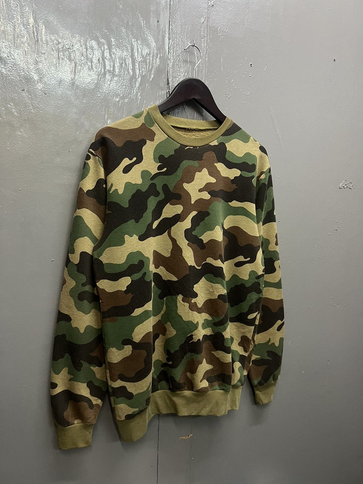 Vintage Vintage Army Camo Sweatshirt Size US M / EU 48-50 / 2 - 2 Thumbnail