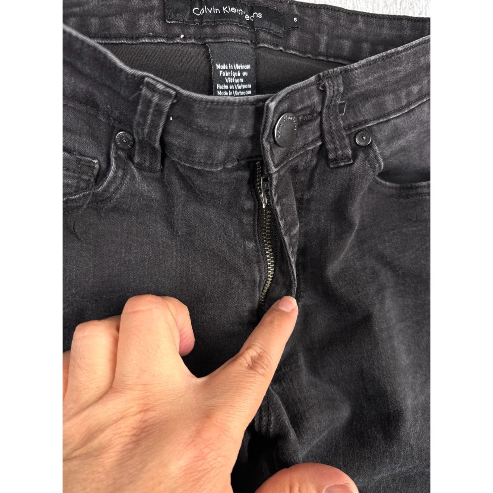 Calvin Klein VINTAGE Calvin Klein Jeans Women 28x30 Black Denim Low Rise Straight Cotton Blend Fall Winter Summer Spring 6 Women's Jeans Size 28" / US 6 / IT 42 - 5 Thumbnail