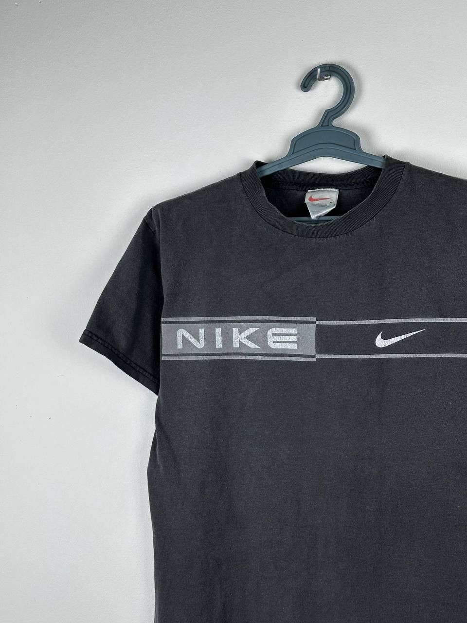 Nike × Vintage Nike Vintage T Shirt Faded Distressed big logo center swoosh Size US M / EU 48-50 / 2 - 3 Thumbnail