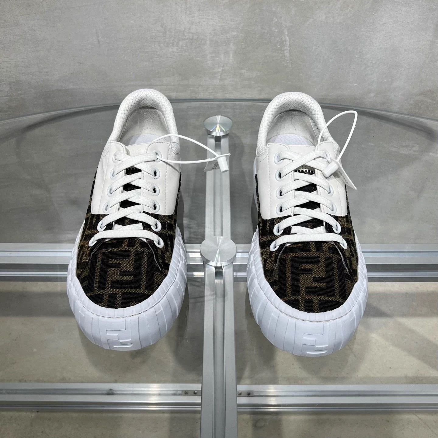 Fendi Fendi FF print white and brown low-top sneakers UK5 Size US 8 / IT 38 - 1 Thumbnail