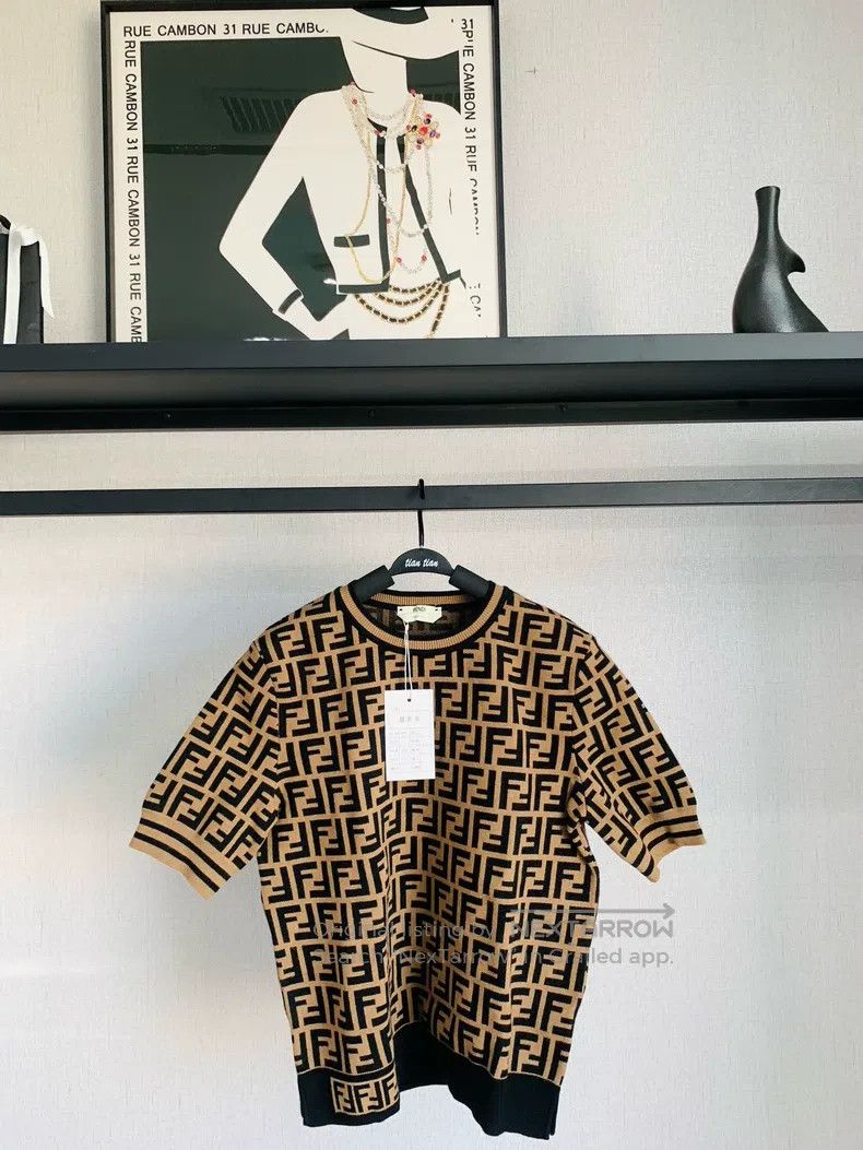 Fendi Fendi Monogram Printed Knit Short Sleeve Size XS / US 0-2 / IT 36-38 - 1 Thumbnail