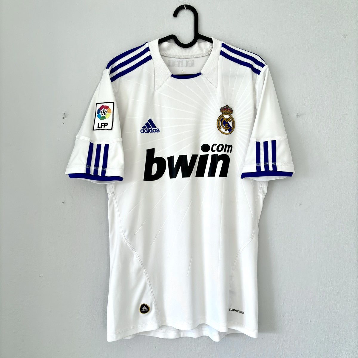 Adidas × Vintage 2010 2011 Real Madrid Ronaldo Adidas Home Kit Soccer Jersey Size US S / EU 44-46 / 1 - 4 Thumbnail