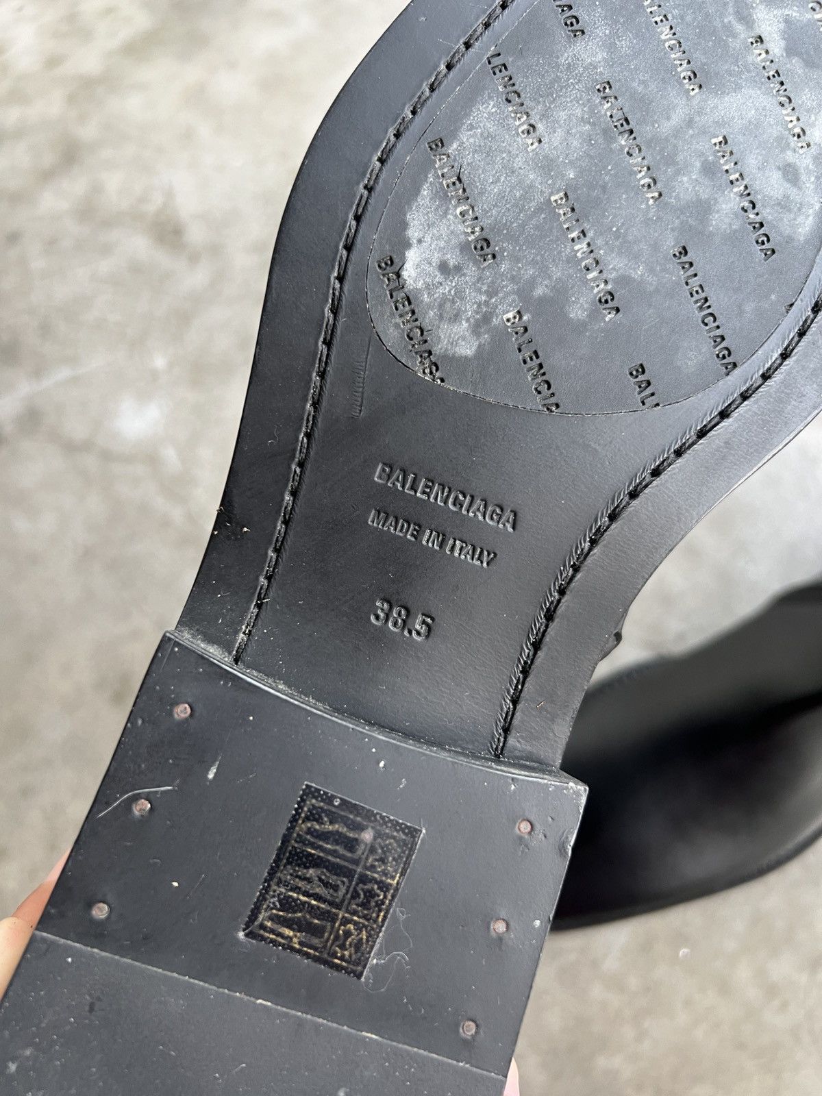 Balenciaga Balenciaga - Square Heel Logo Rim Ankle Boots Size US 6 / EU 39 - 10 Thumbnail