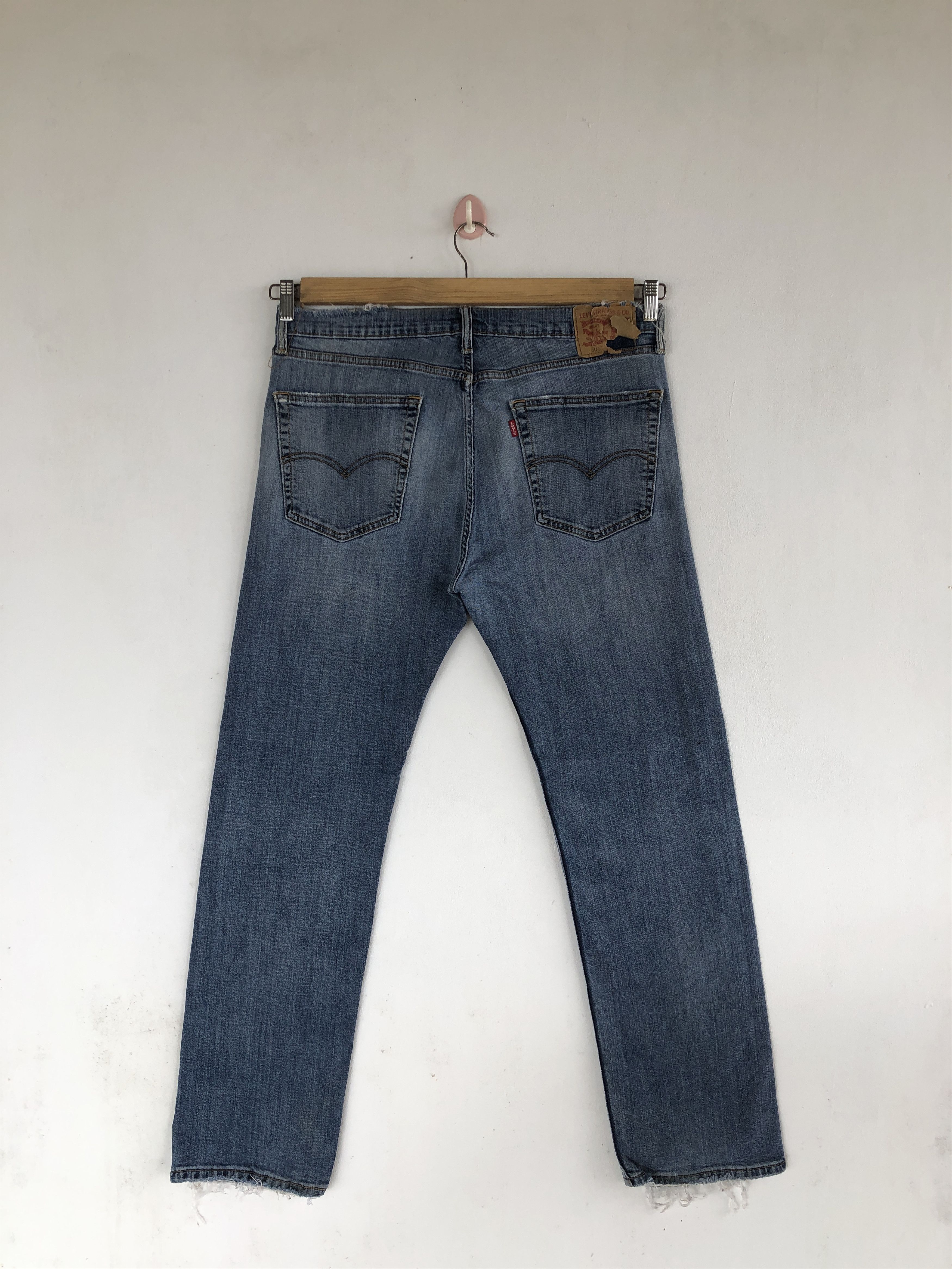 Levi's Vintage Levis 505 Jeans Distressed Levi's Faded Denim Size US 34 / EU 50 - 2 Thumbnail