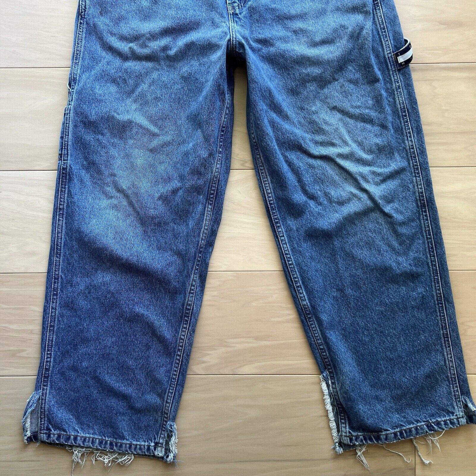 Tommy Hilfiger × Vintage Vintage Tommy Hilfiger Carpenter Jeans 31x28 Blue 90s Baggy Size US 31 - 4 Thumbnail