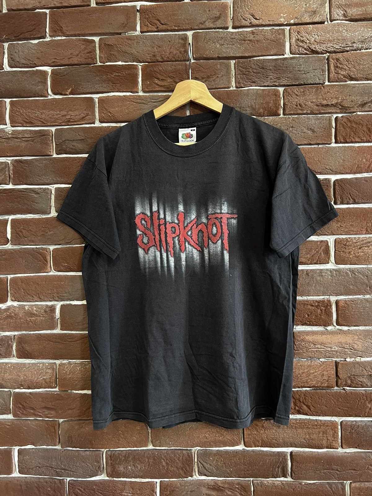 Band Tees Rare Vintage 00s Slipknot logo Numetal Band Tee Y2K M Size US M / EU 48-50 / 2 - 1 Thumbnail