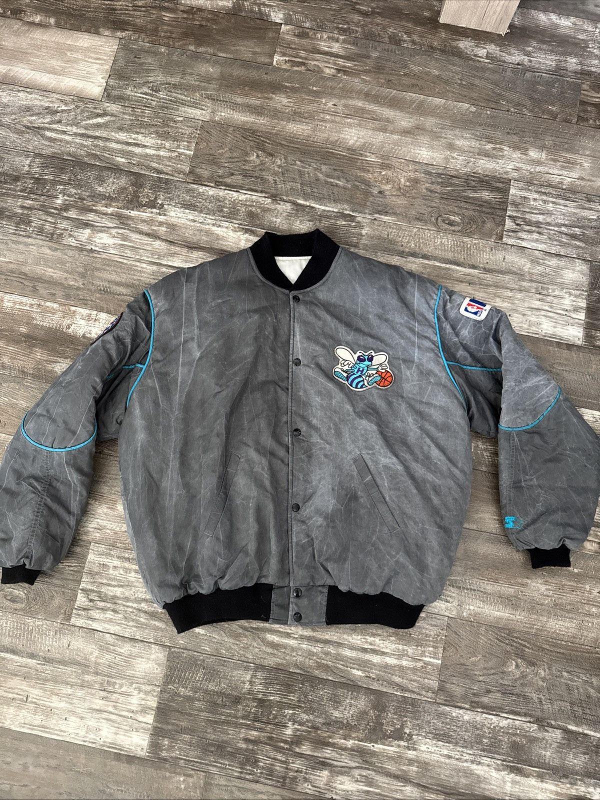 Starter × Vintage Vintage 90s starter nc Charlotte Hornets bomber jacket Size US XL / EU 56 / 4 - 1 Thumbnail