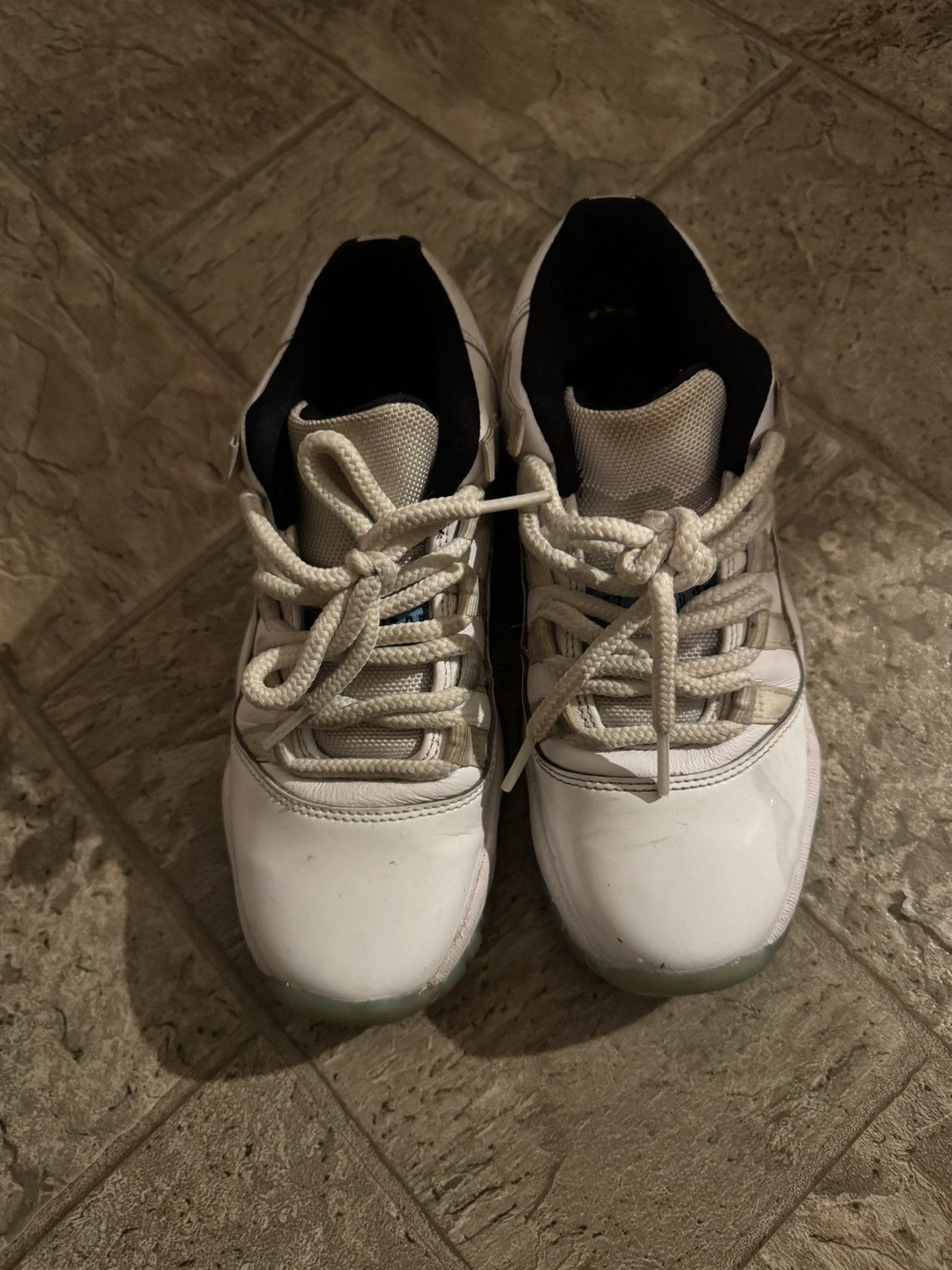 Jordan Brand Jordan 11 Legend Blue Low Size US 5.5 / EU 38 - 1 Thumbnail