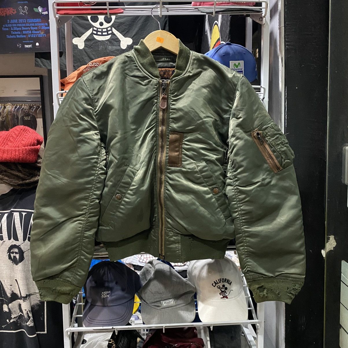 Alpha Industries Vintage MA-1 Alpha Industries Bomber Jacket "309th FTR SQDN" Size US M / EU 48-50 / 2 - 2 Thumbnail