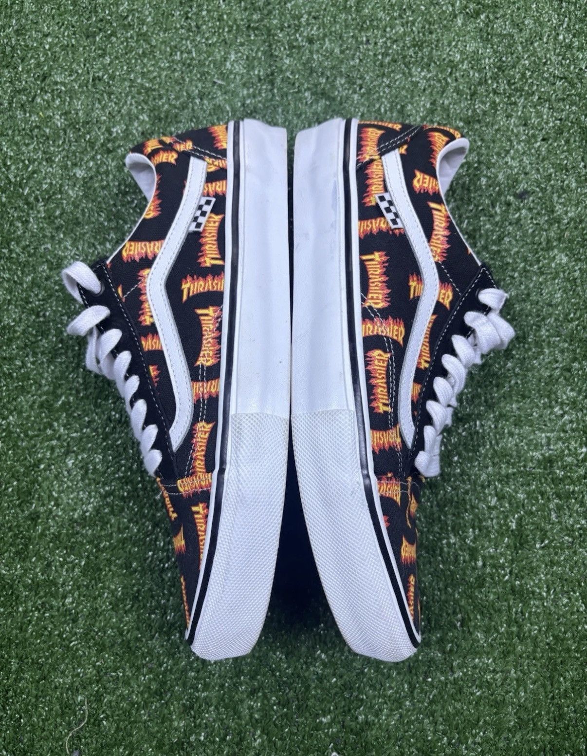 Thrasher Vans x Thrasher Men's Skate Old Skool Black 11 Size US 11 / EU 44 - 2 Thumbnail