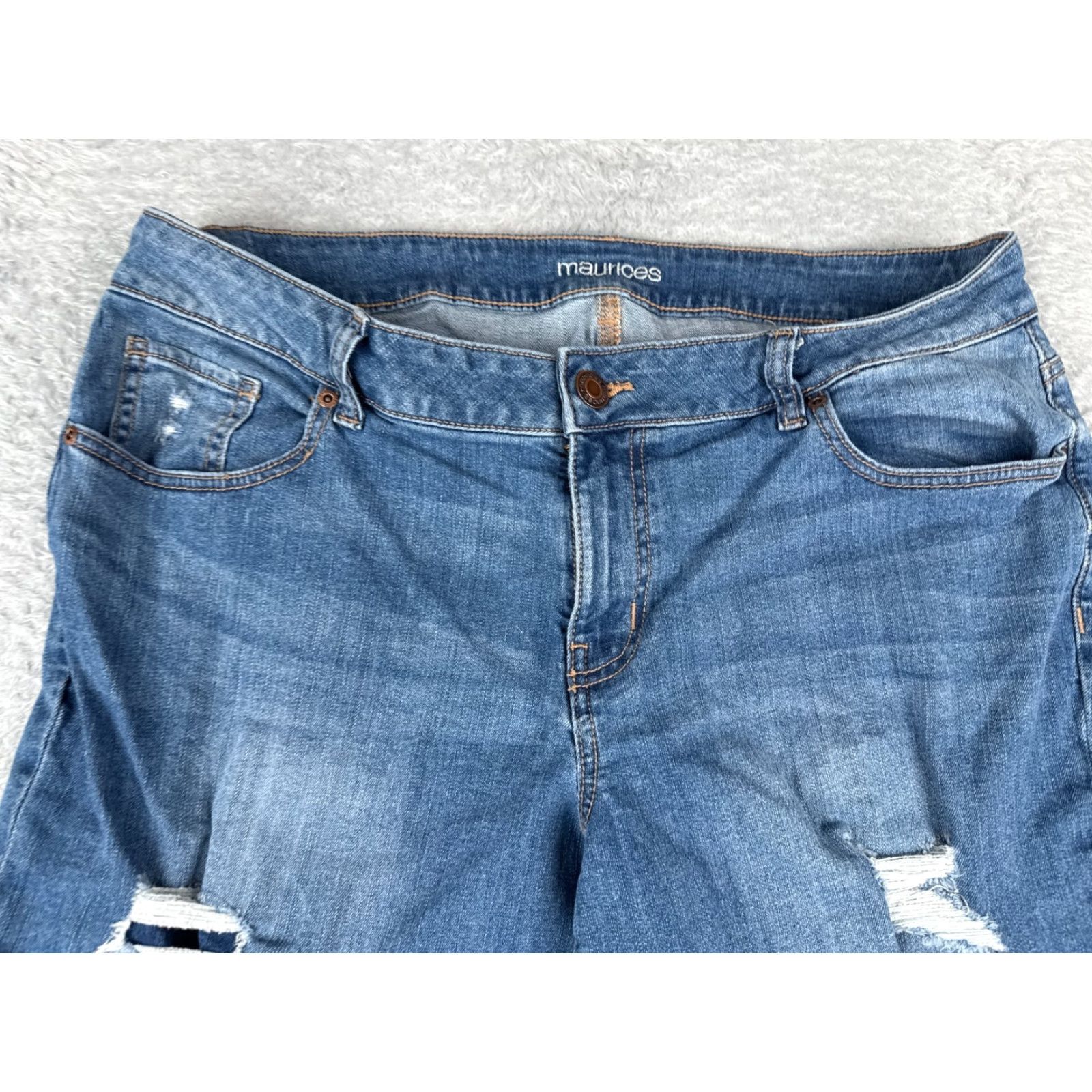 Vintage Maurices Jeans Womens 16W Capri Blue Denim Distressed Raw Hem Cotton 36x23 Size 38" / US 16 / IT 52 - 4 Thumbnail