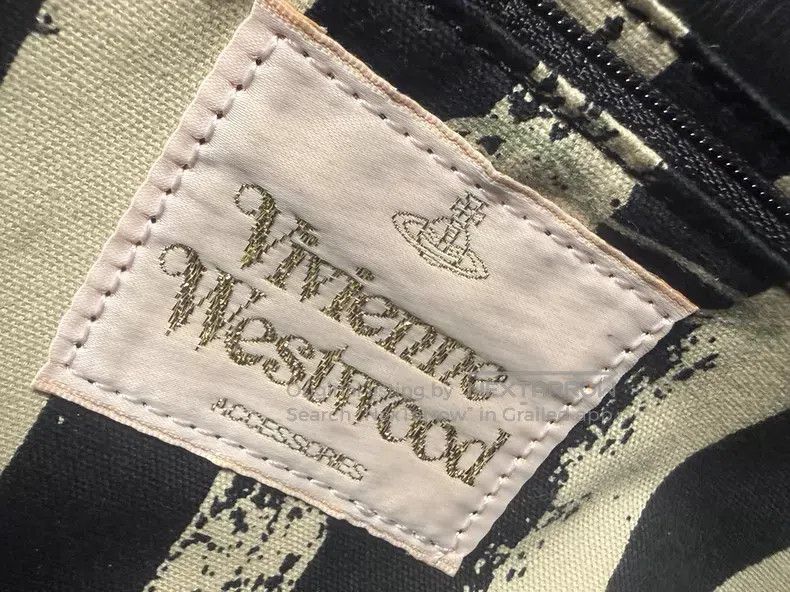 Vivienne Westwood Vivienne Westwood size OS Black Saturn orb embossed postman Size ONE SIZE - 4 Thumbnail