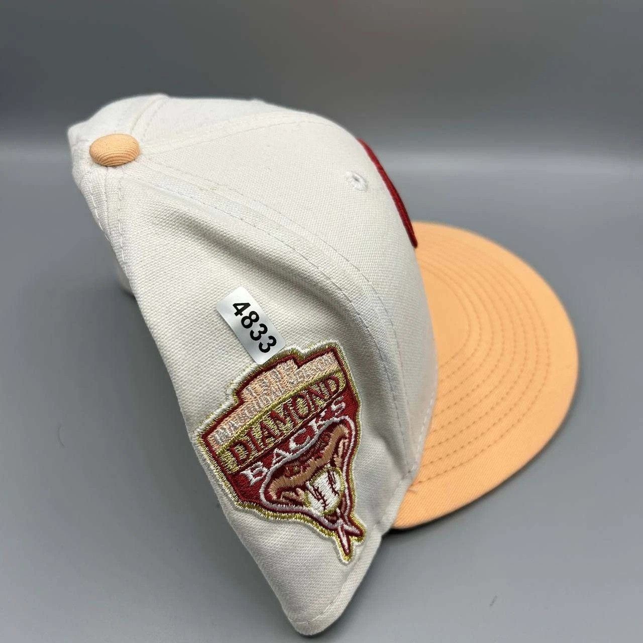 New Era Arizona Diamondbacks Hat Men 7 1/2 White Yellow MLB Fitted Size ONE SIZE - 10 Thumbnail