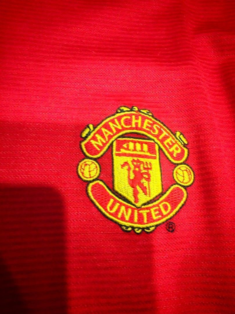 Umbro Man United Umbro 00/02 Vodafone Home Jersey Size US M / EU 48-50 / 2 - 5 Thumbnail