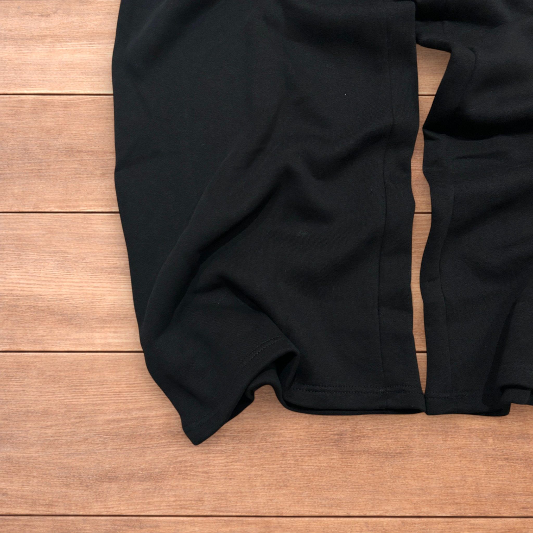 Japanese Brand Super baggy wide leg Korean joggers in black. Size US 34 / EU 50 - 4 Thumbnail