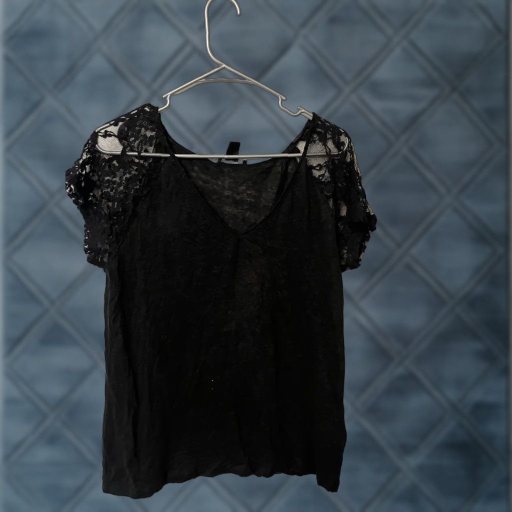 H&M H&M Shirt Womens Medium Black Lace Short Sleeve Elevated Dressy Blouse Fitted Top Elegant Size M / US 6-8 / IT 42-44 - 1 Thumbnail