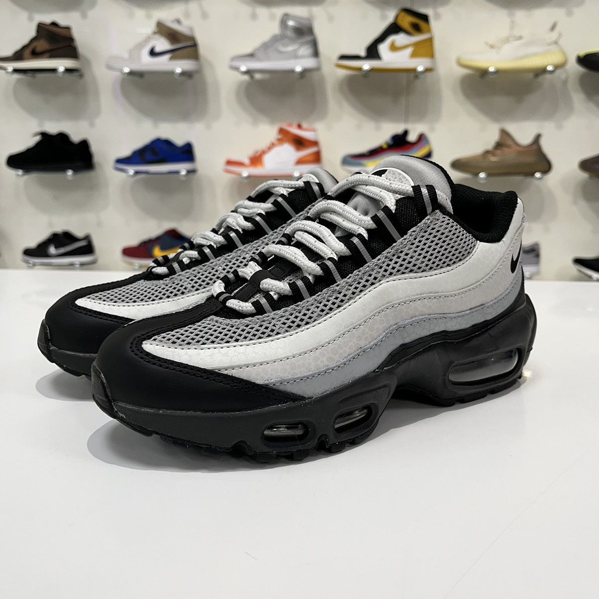 Nike Nike Air Max 95 LX Reflective Safari (W) Size US 6.5 / IT 36.5 - 2 Thumbnail