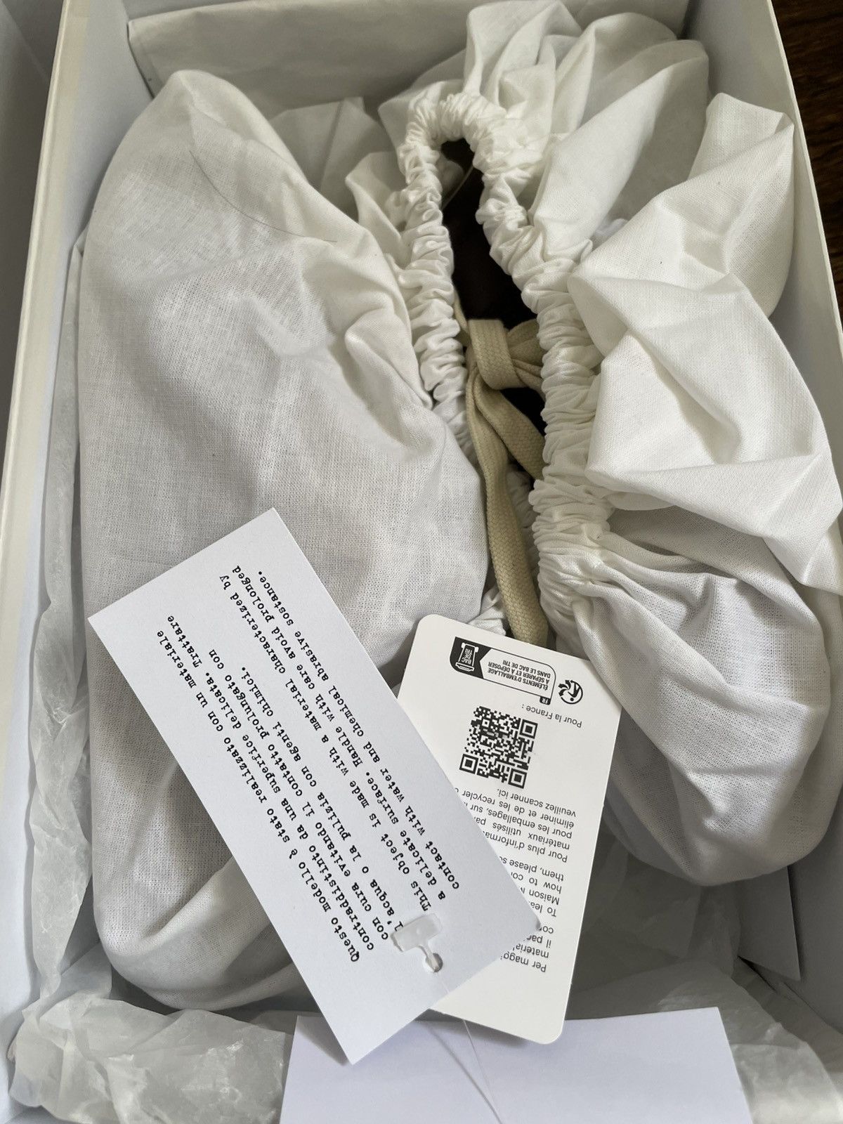 Maison Margiela Maison Margiela Replica Low Top ‘Deep Red’ — Size 42EU / 9US Size US 9 / EU 42 - 11 Thumbnail