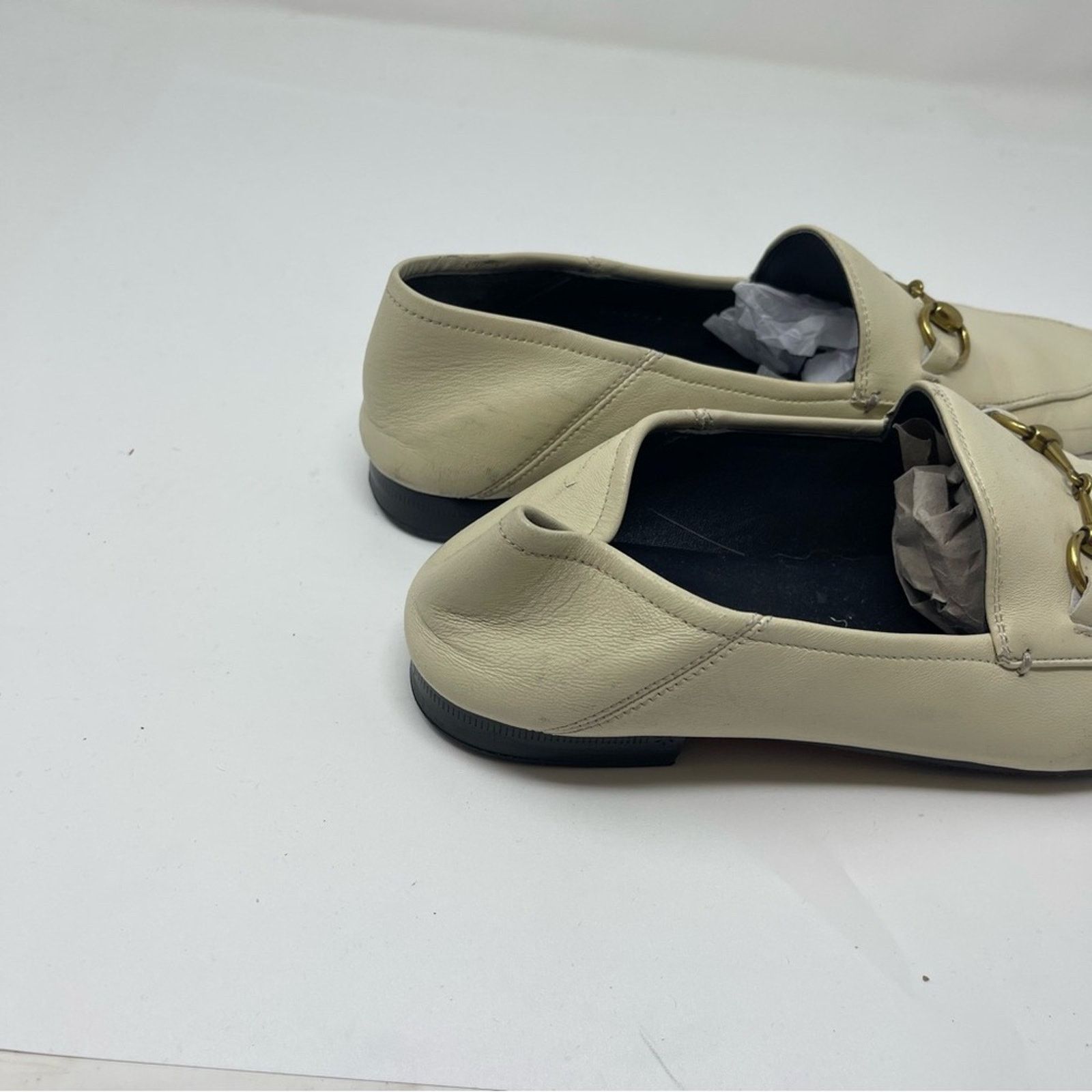 Gucci GUCCI Brixton Leather Horsebit Loafers in Mystic White 37.5 Size US 7.5 / IT 37.5 - 9 Thumbnail