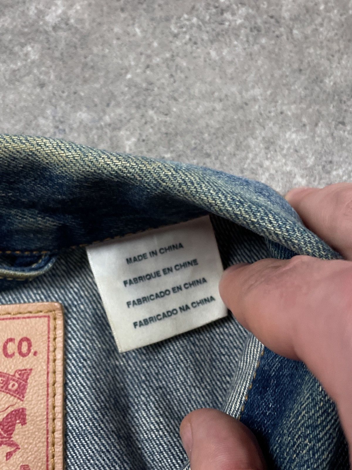 Levi's STEAL! 2000s Levi’s Big D Washed Denim Jacket Size US L / EU 52-54 / 3 - 8 Thumbnail