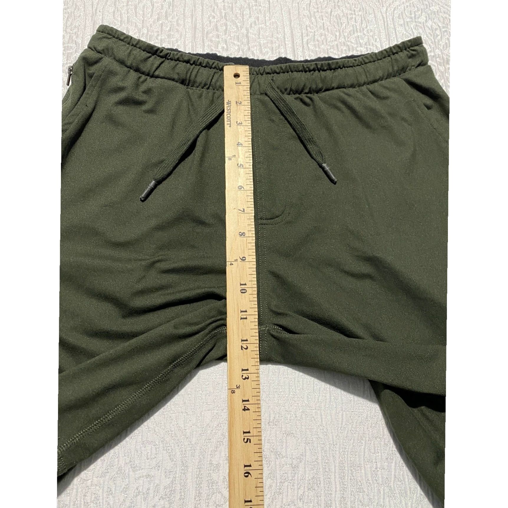 Eddie Bauer Eddie Bauer Lounge Mens M Olive Green Performance Shorts Drawstring Stretch Relaxed Pockets Moisture Wicking Athletic Casual Travel Size US 31 - 4 Thumbnail