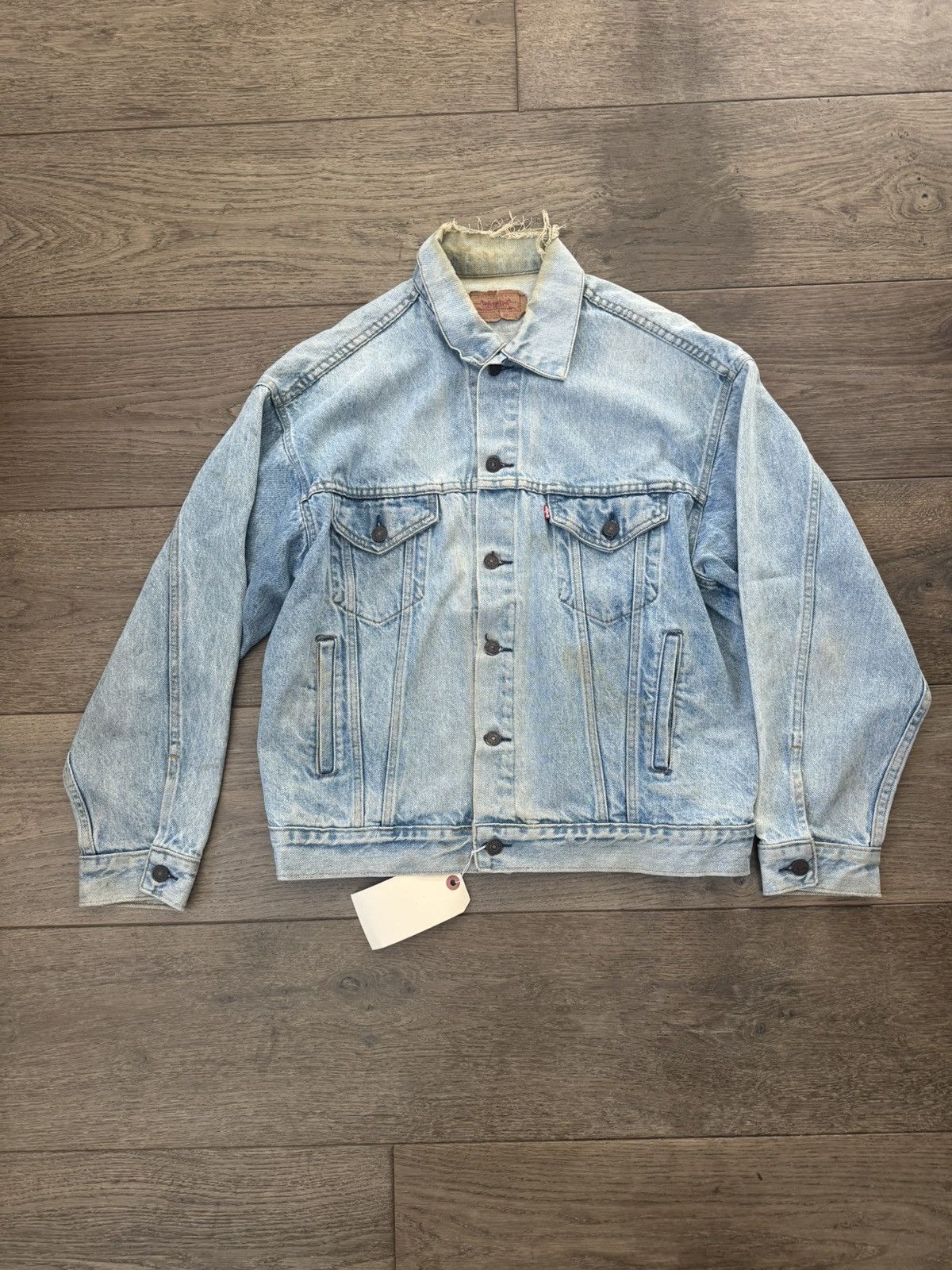 Levi's Distressed trucker Size US L / EU 52-54 / 3 - 1 Thumbnail