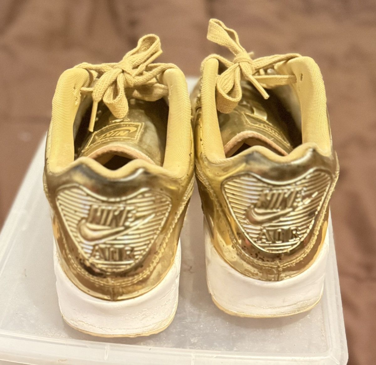 Nike Nike Air Max 90 Metallic Liquid Gold Size US 10 / EU 43 - 14 Thumbnail