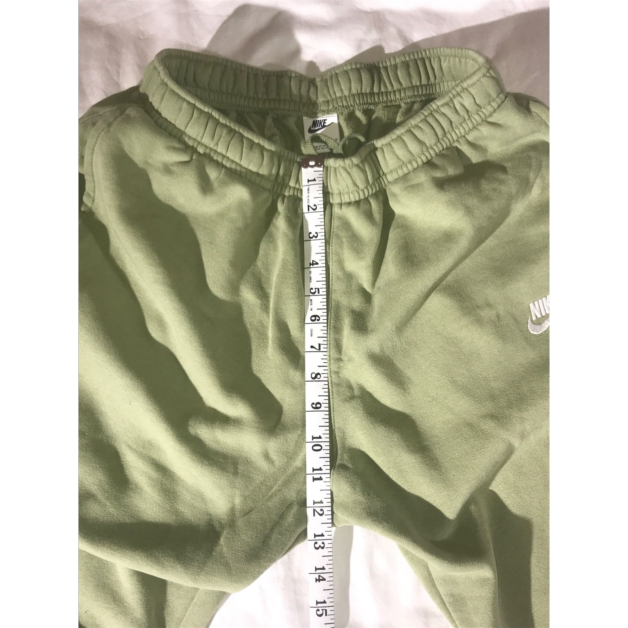 Nike Nike Sportswear Club Green Fleece Jogger Sweatpants BV2671 Size US 28 / EU 44 - 7 Thumbnail