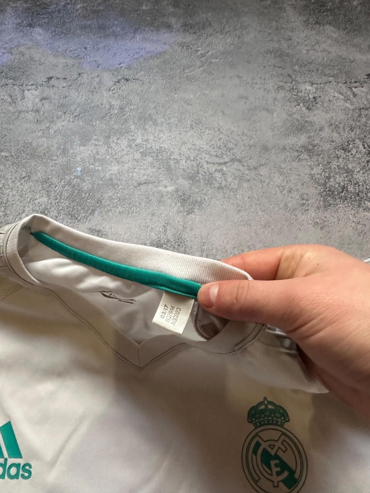 Adidas Real Madrid football shirt 2017 Soccer Adidas Jersey Train Size US XL / EU 56 / 4 - 5 Thumbnail
