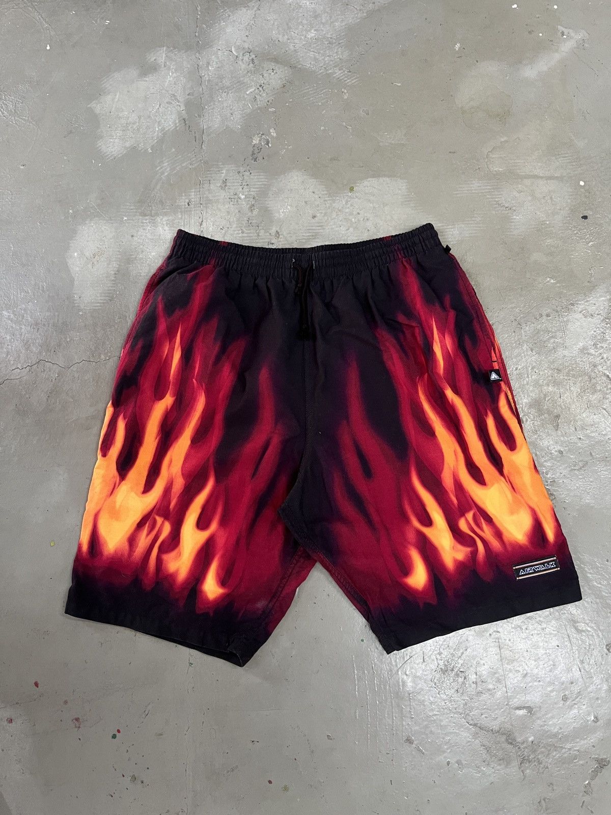 Airwalk Y2K Flame Airwalk Eric Emanuel Prada Palm Angels Style Short Size US 32 / EU 48 - 2 Thumbnail