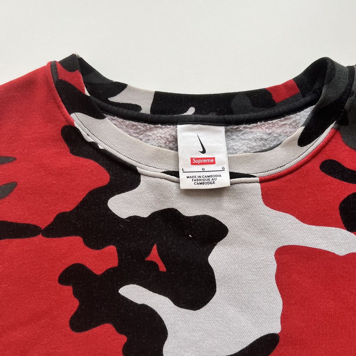 Nike × Supreme Supreme Nike Arc Crewneck Red Camo L Size US L / EU 52-54 / 3 - 2 Thumbnail