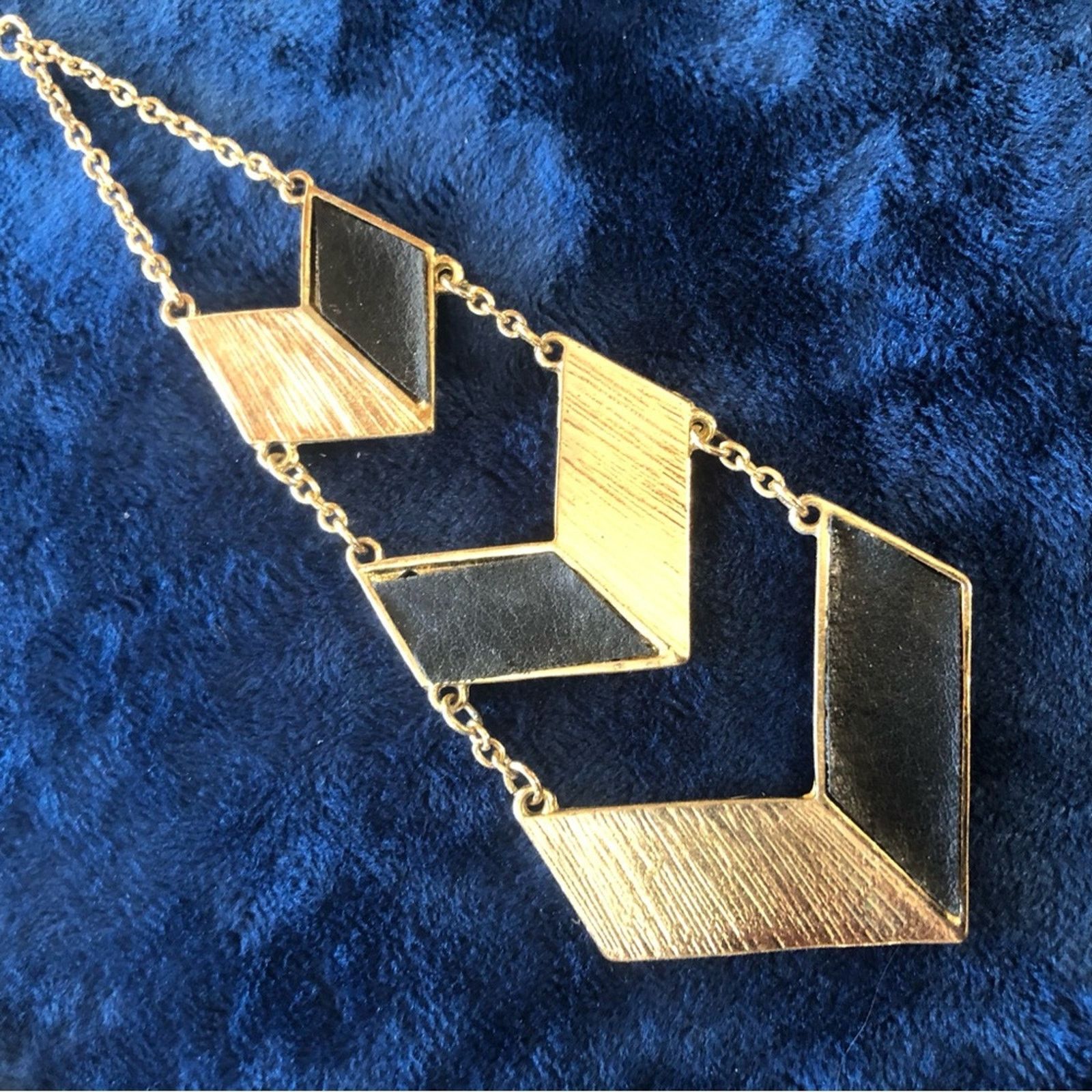 Vintage Vintage repurpose tie look pendant on chain necklace Size ONE SIZE - 2 Thumbnail