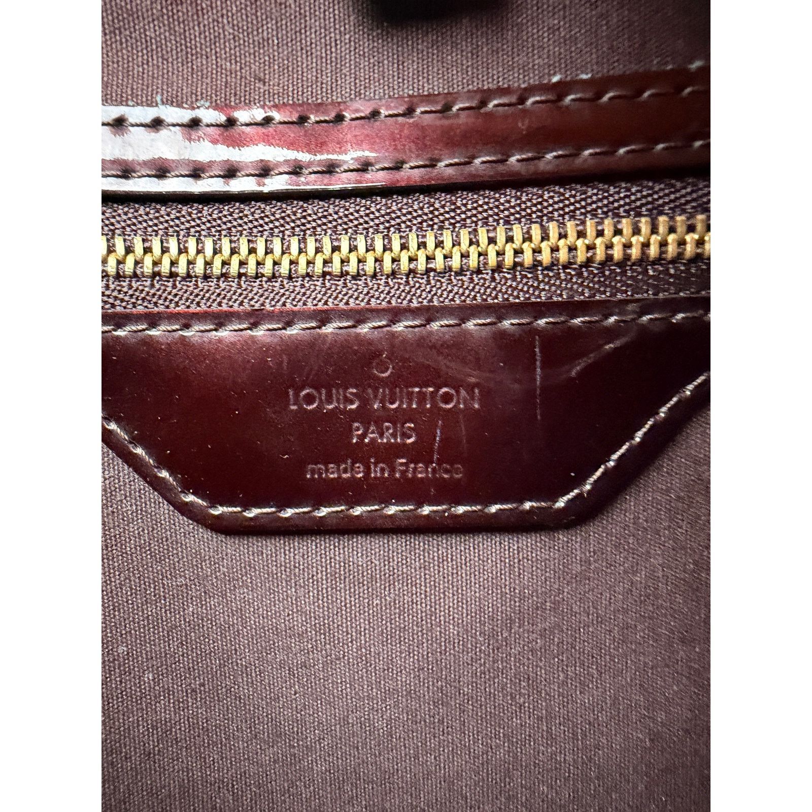 Louis Vuitton Louis Vuitton Amarante Monogram Vernis Wilshire MM Bag Size ONE SIZE - 9 Thumbnail