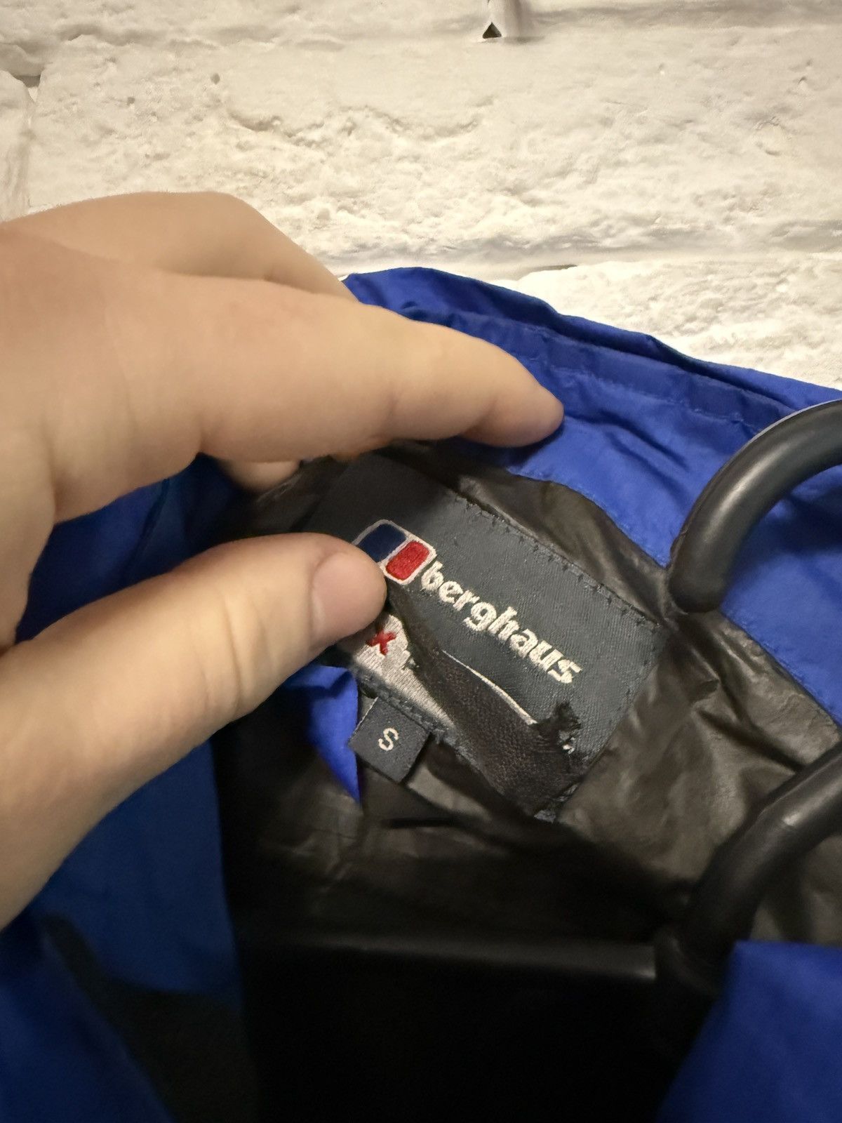 Berghaus Berghaus Extreme Jacket Windbreaker GoreTex Gorpcore Outdoor Size US S / EU 44-46 / 1 - 5 Thumbnail