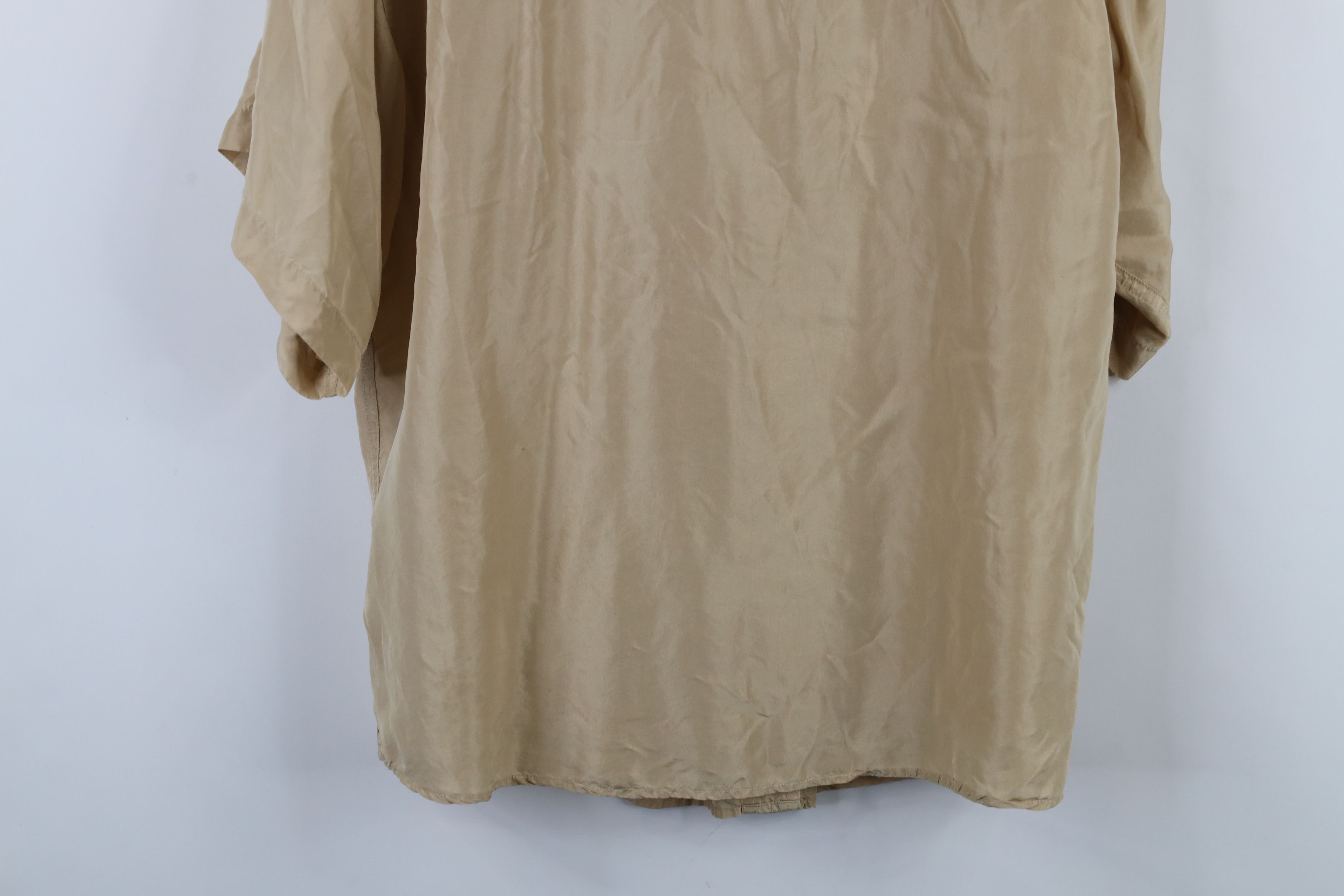 Vintage Vintage 90s Streetwear Baggy Fit Short Sleeve Button Shirt Size L / US 10 / IT 46 - 12 Thumbnail