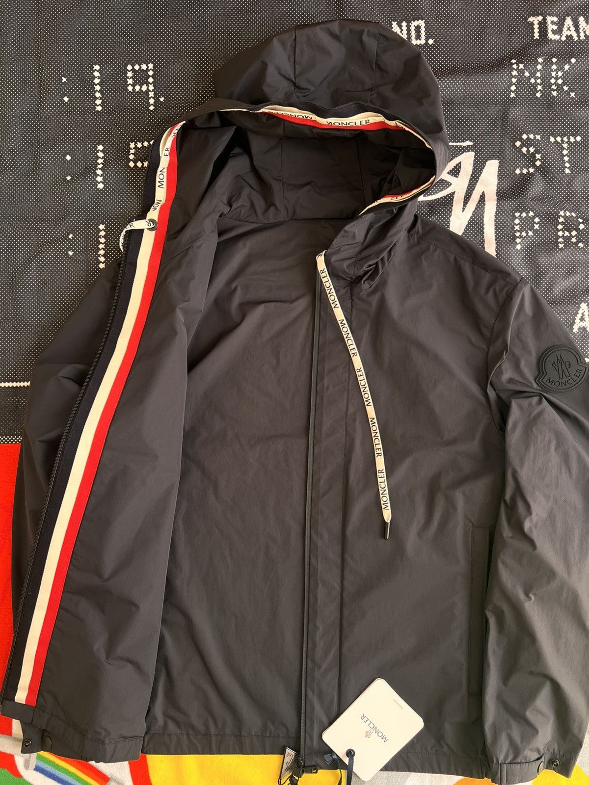 Moncler L Moncler Carles lightweight Jacket Black wind hood zip logo Size US L / EU 52-54 / 3 - 6 Thumbnail
