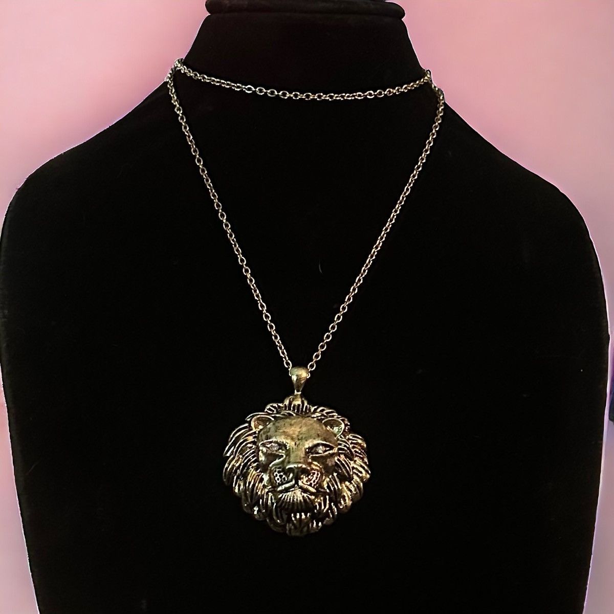 Other Long large lions head pendant necklace Size ONE SIZE - 1 Thumbnail