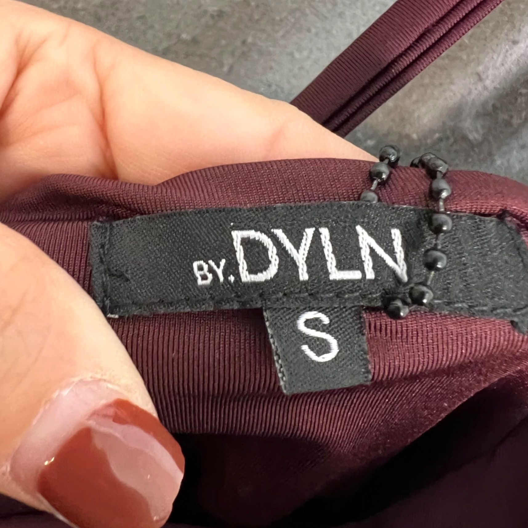 Vintage DYLN Womens Small One-Shoulder Burgundy Asymmetrical Top w/ Lace Detail Blouse Size S / US 4 / IT 40 - 3 Thumbnail