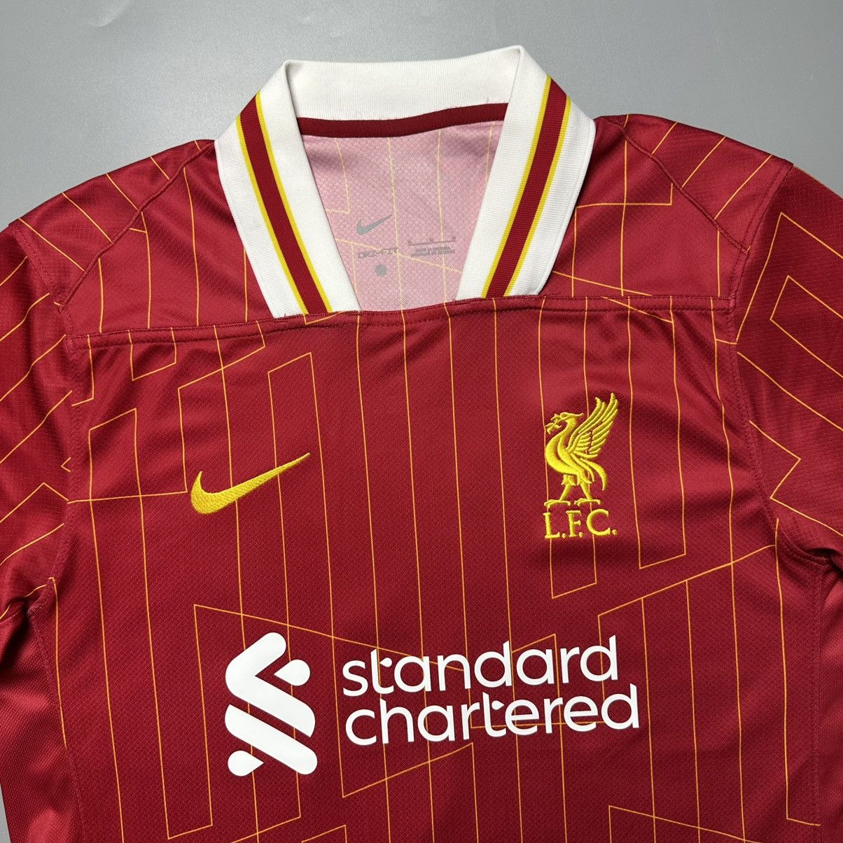 Nike LIVERPOOL NIKE 2024/2025 SOCCER HOME JERSEY #20 DIOGO JOTA Size US M / EU 48-50 / 2 - 4 Thumbnail