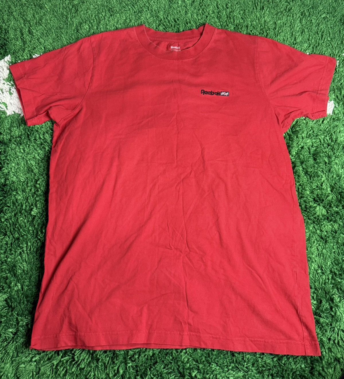 Reebok × Vintage Vintage Reebok Embroidered Logo T-Shirt Red Size XL Size US XL / EU 56 / 4 - 1 Thumbnail