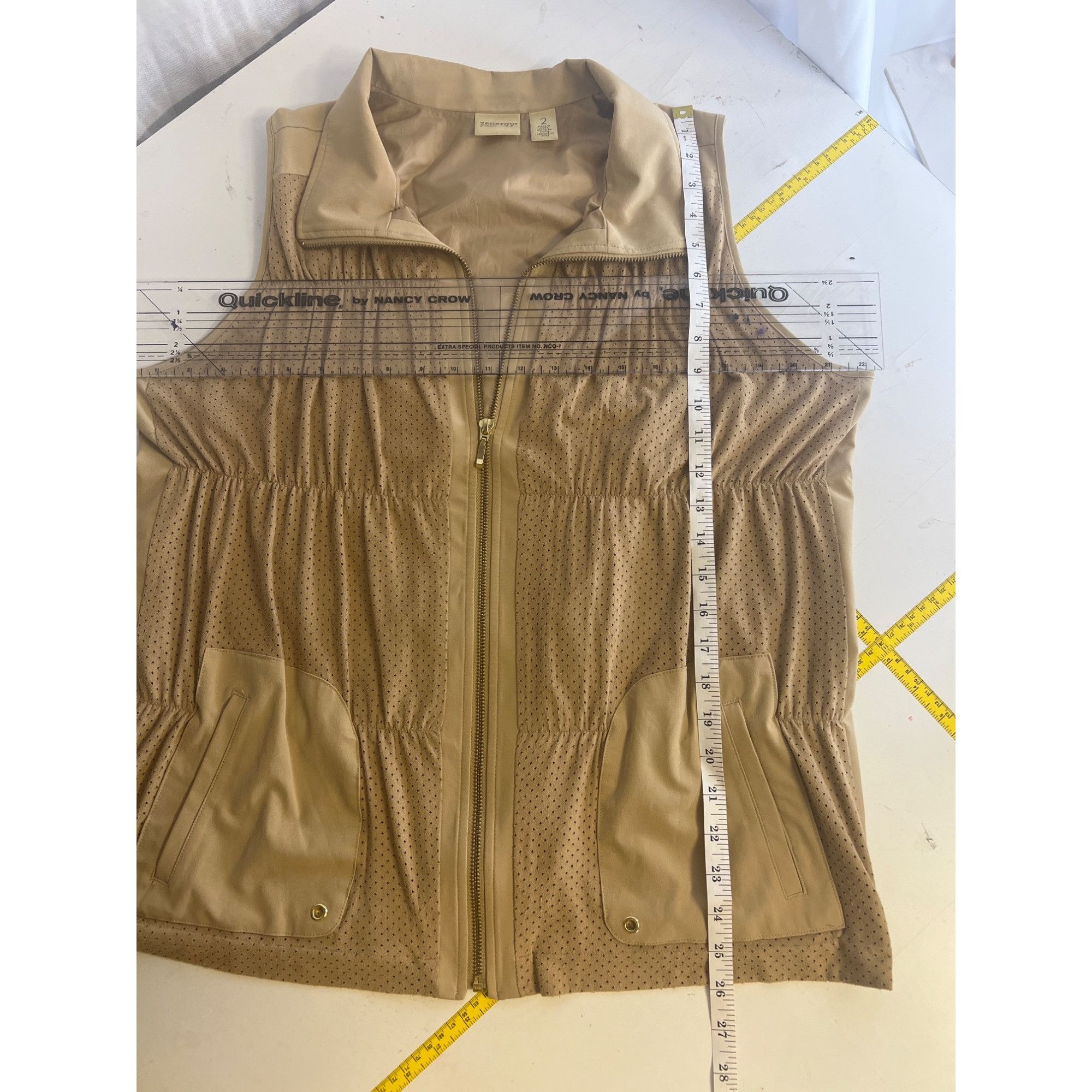 Chicos Chicos Zenergy Beige Perforated Zip-Up Vest Size 2 (L) With Size XS / US 0-2 / IT 36-38 - 3 Thumbnail