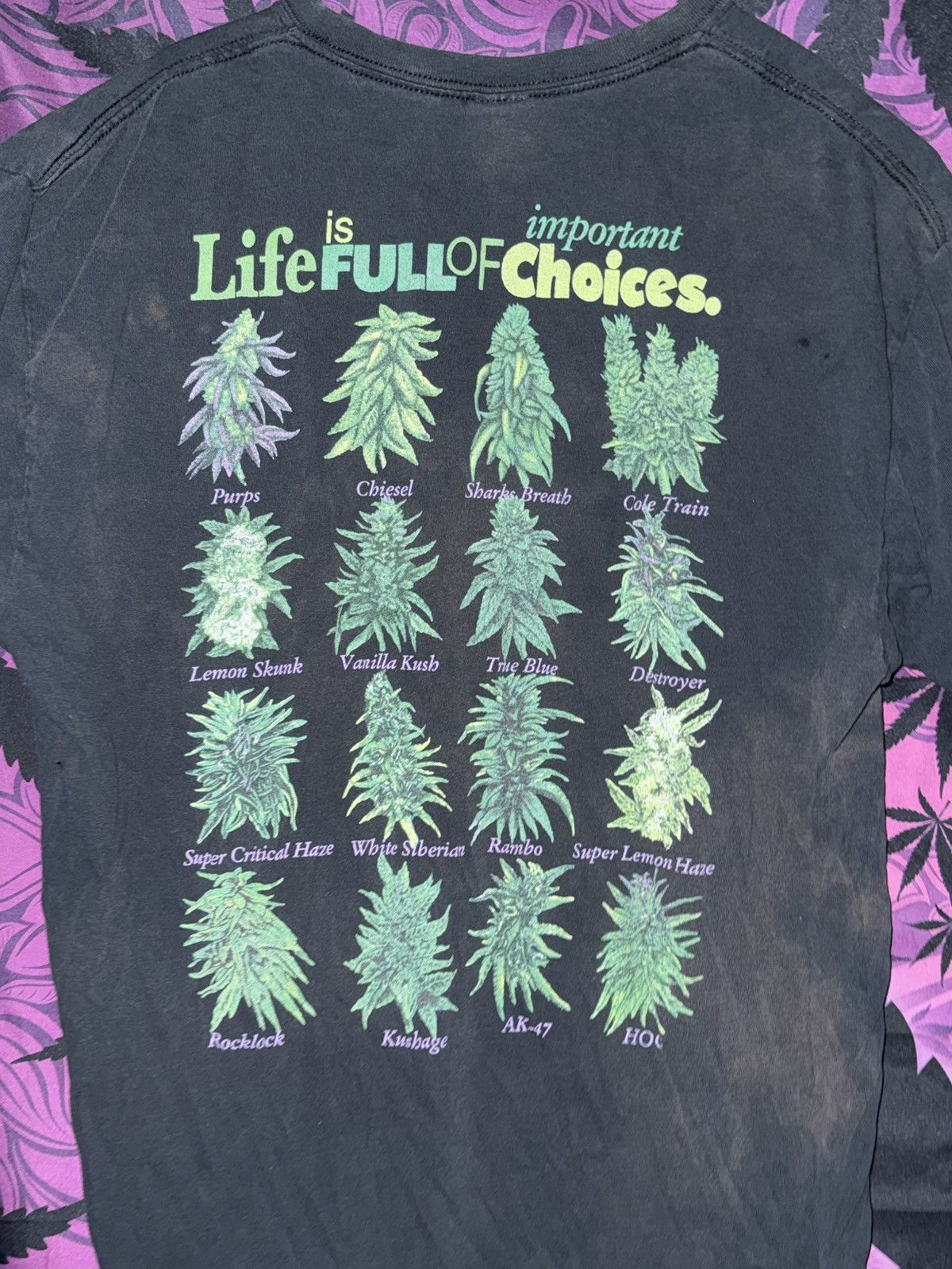 Vintage Vintage "Life Full of Choices" Cannabis Strain T-Shirt Size US L / EU 52-54 / 3 - 4 Thumbnail