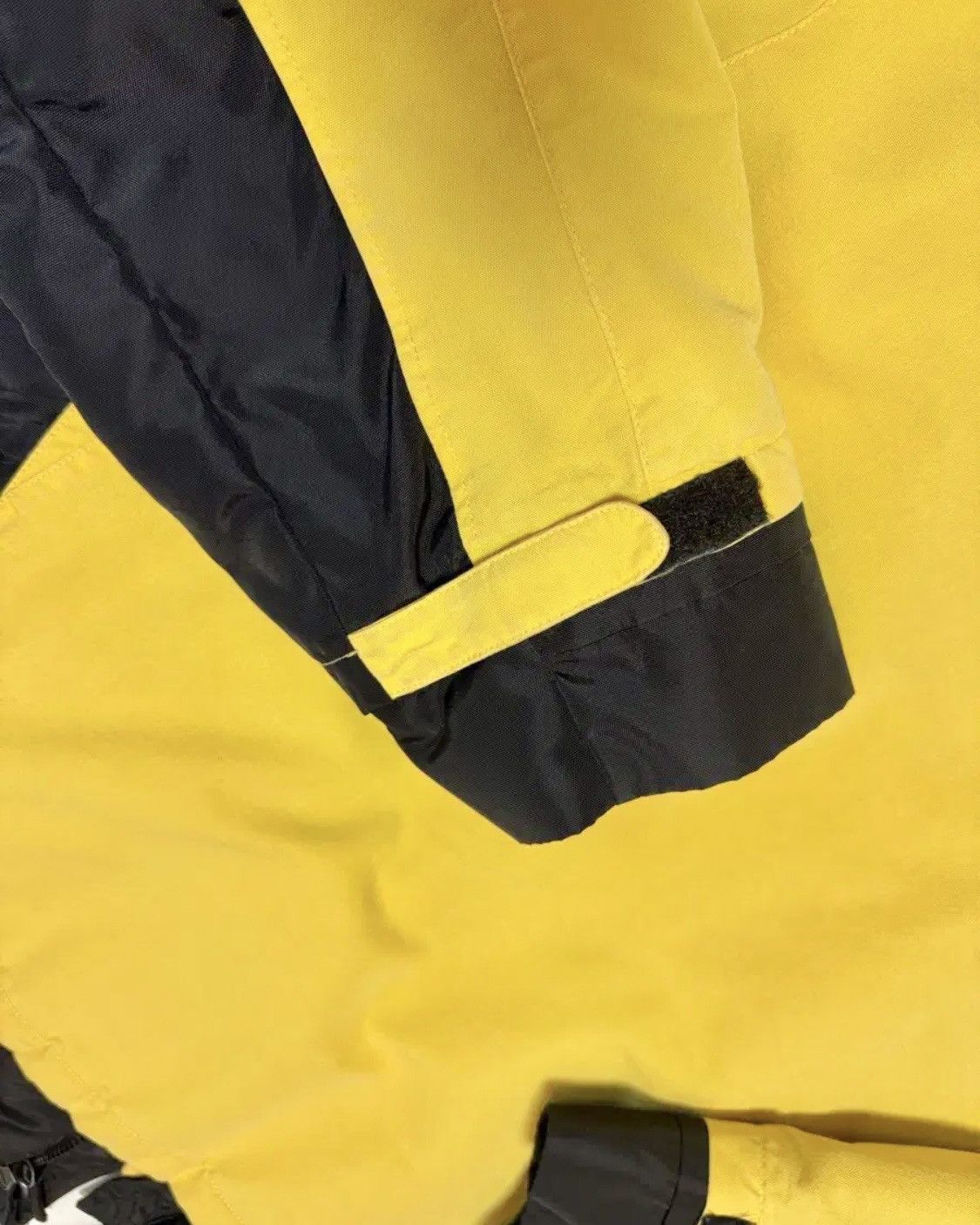 Vetements Vetements DHL Jacket Size US M / EU 48-50 / 2 - 6 Thumbnail