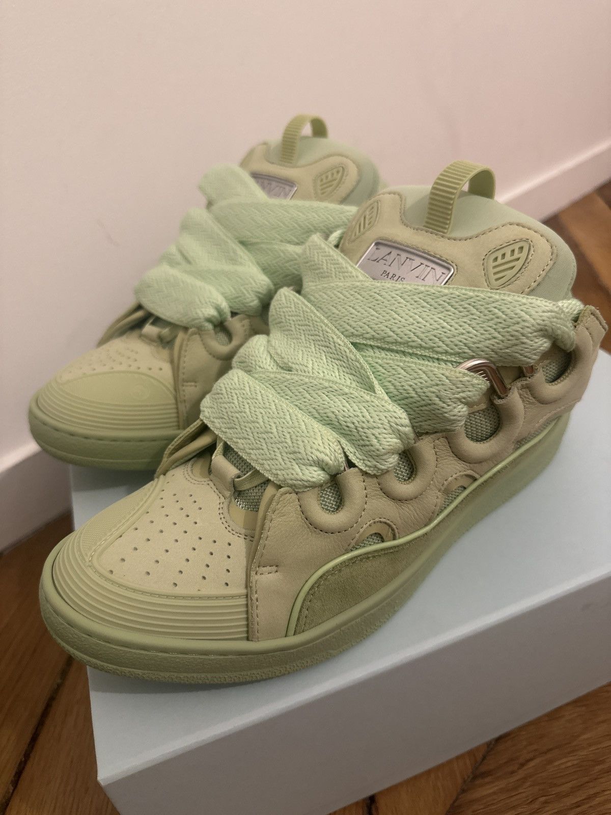 Curb Sneaker Almond