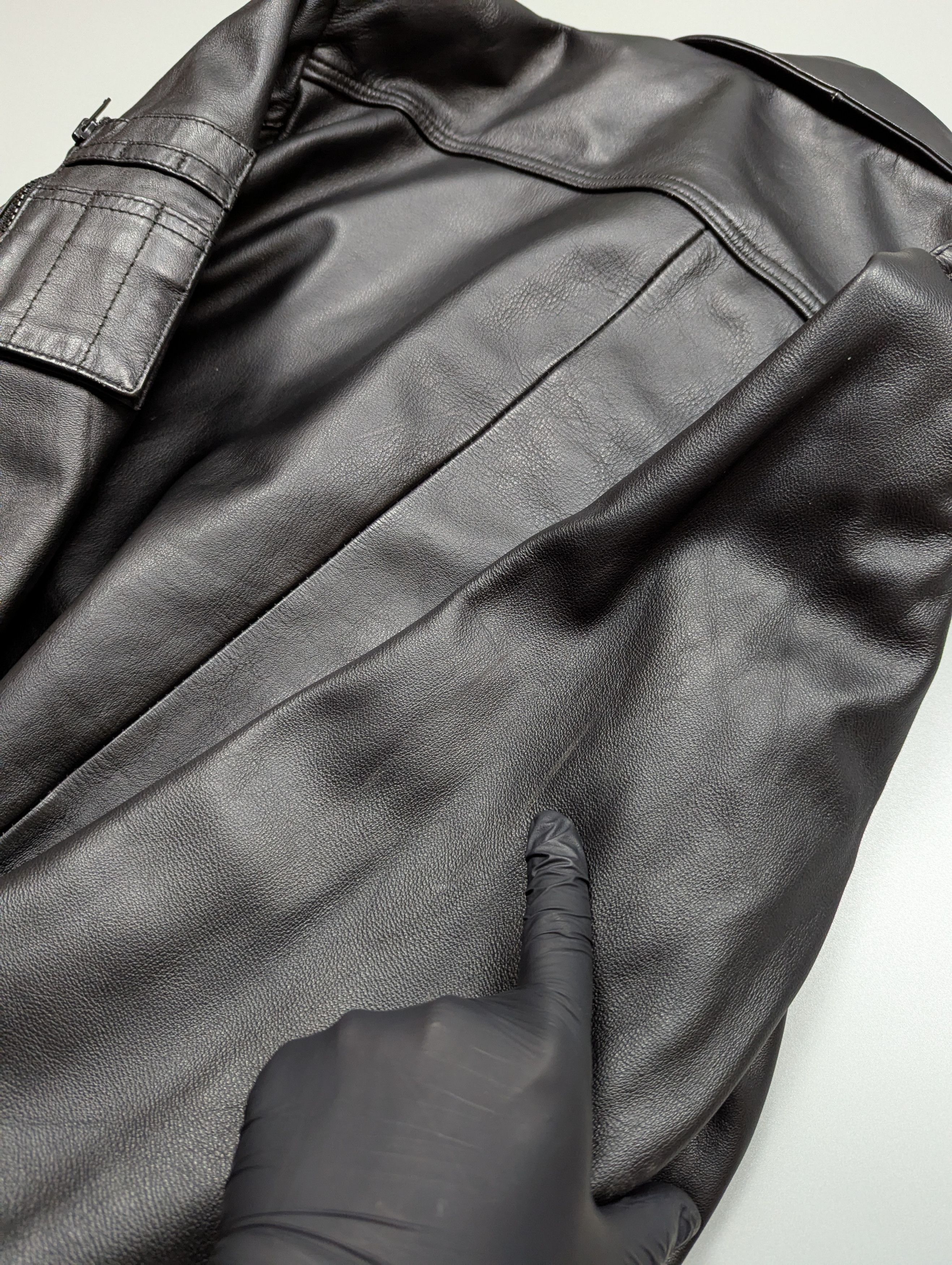 Leather × Vintage Men's Black Heavy Leather Biker Jacket Pilot Bomber Size US L / EU 52-54 / 3 - 9 Thumbnail