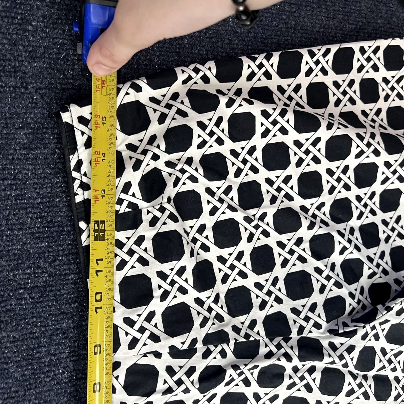 White House Black Market White House Black Market Shorts Womens 6 Black Geometric Wrap Skort Casual Adults Women Size 28" / US 6 / IT 42 - 6 Thumbnail