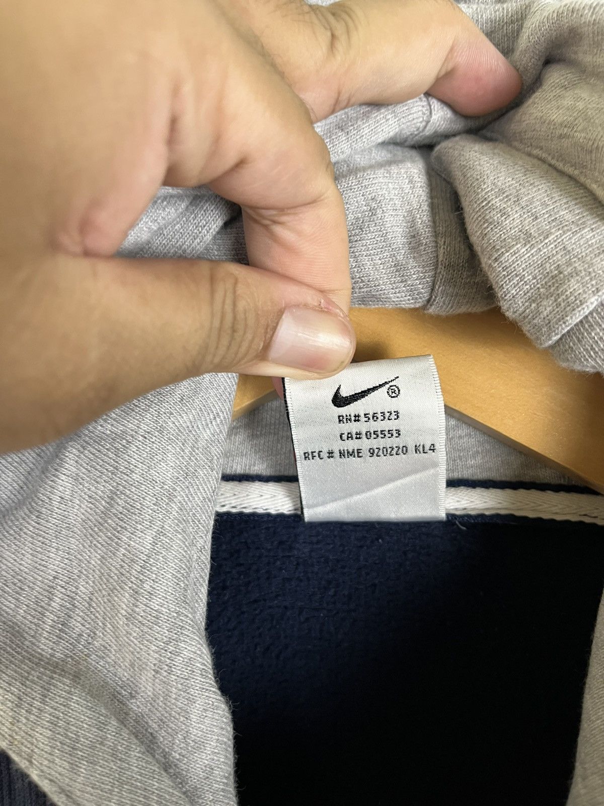 Nike Vintage 90s Nike Hoodies Size US M / EU 48-50 / 2 - 9 Thumbnail