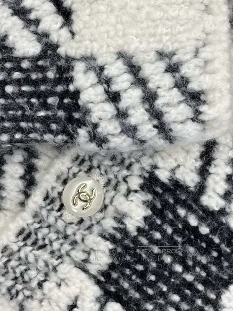 Chanel Chanel Black and white plaid cashmere knitted cardigan jac Size XXS / US 00 / IT 34 - 3 Thumbnail
