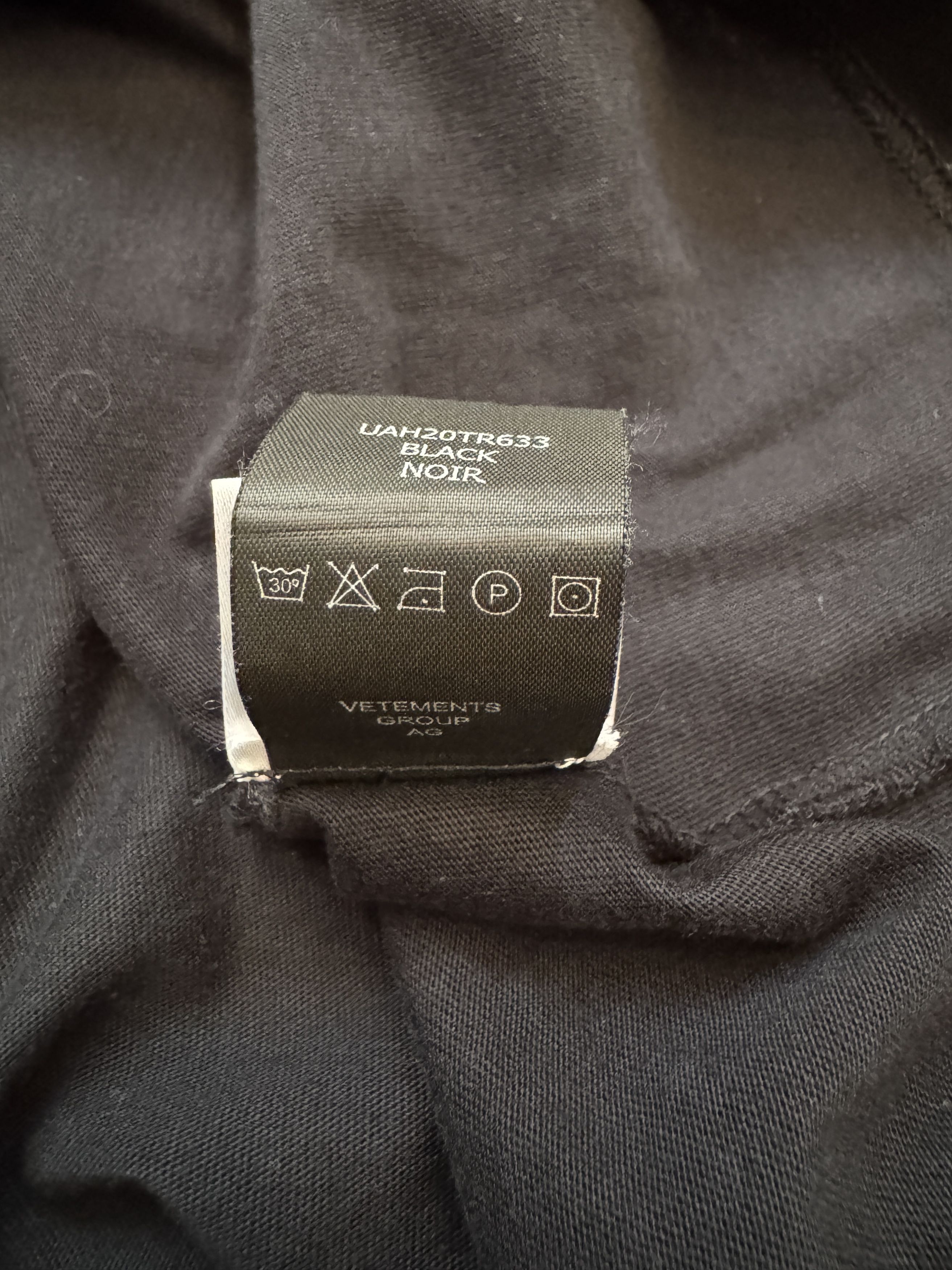 Vetements Vetements Shock Site Faces of Death Warning Tee Size US L / EU 52-54 / 3 - 9 Thumbnail